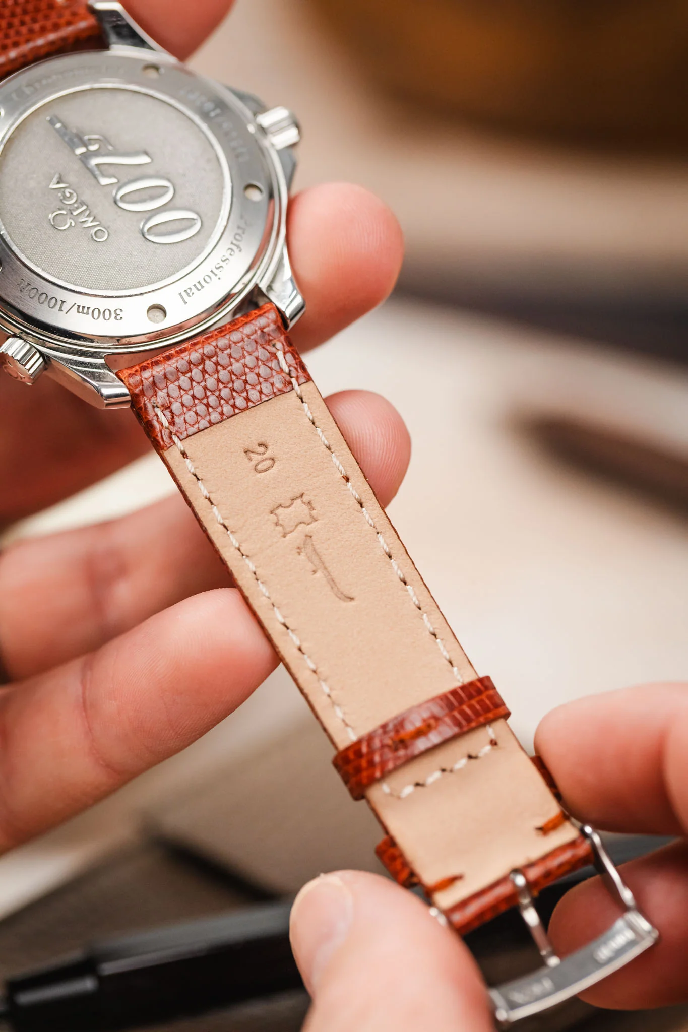 Morellato VIOLINO Genuine Lizard Skin Watch Strap in GOLD BROWN - Image 6