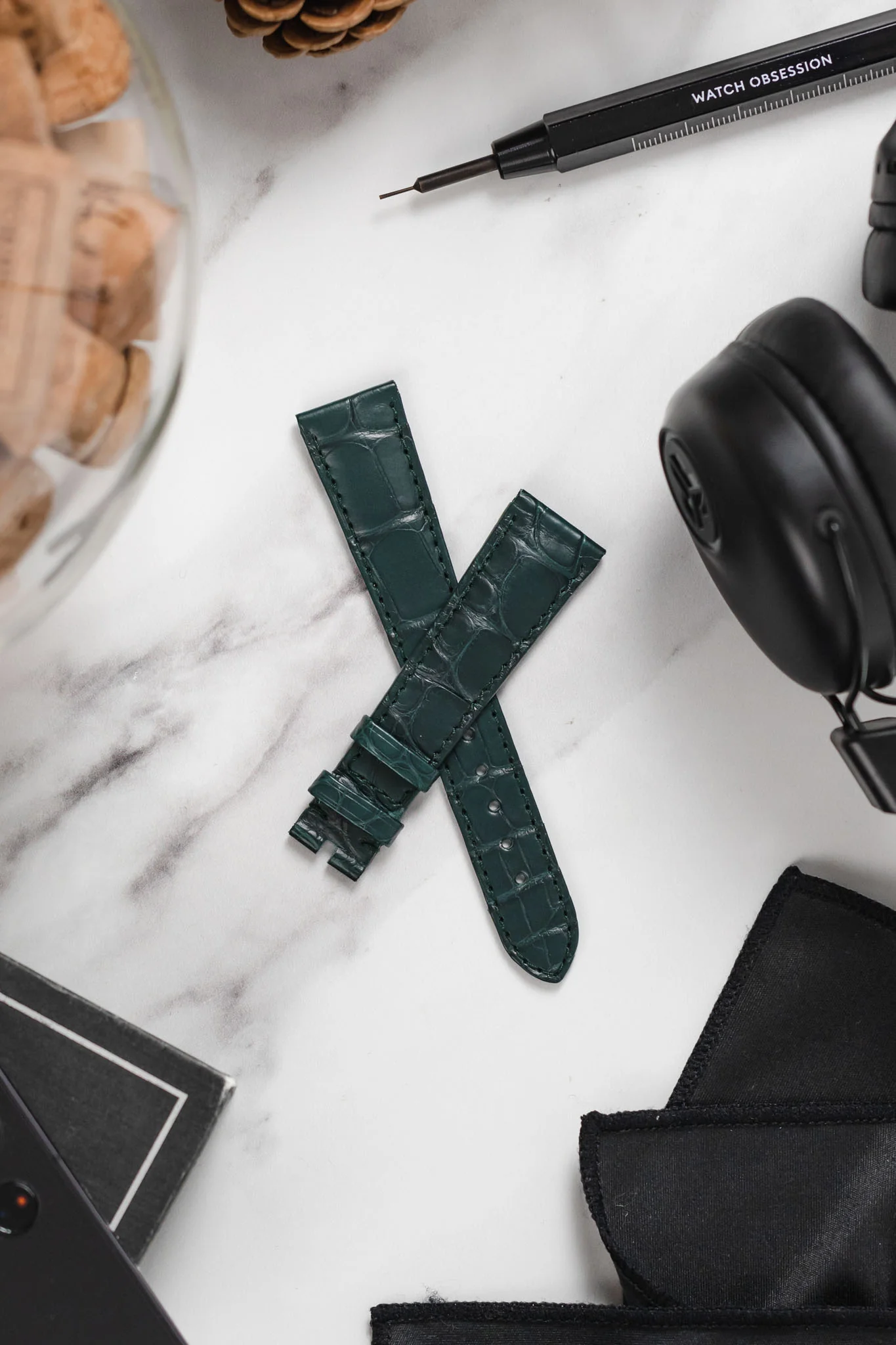 OMEGA Z016848 Genuine Alligator Low Profile 19mm Strap - GREEN - Image 4