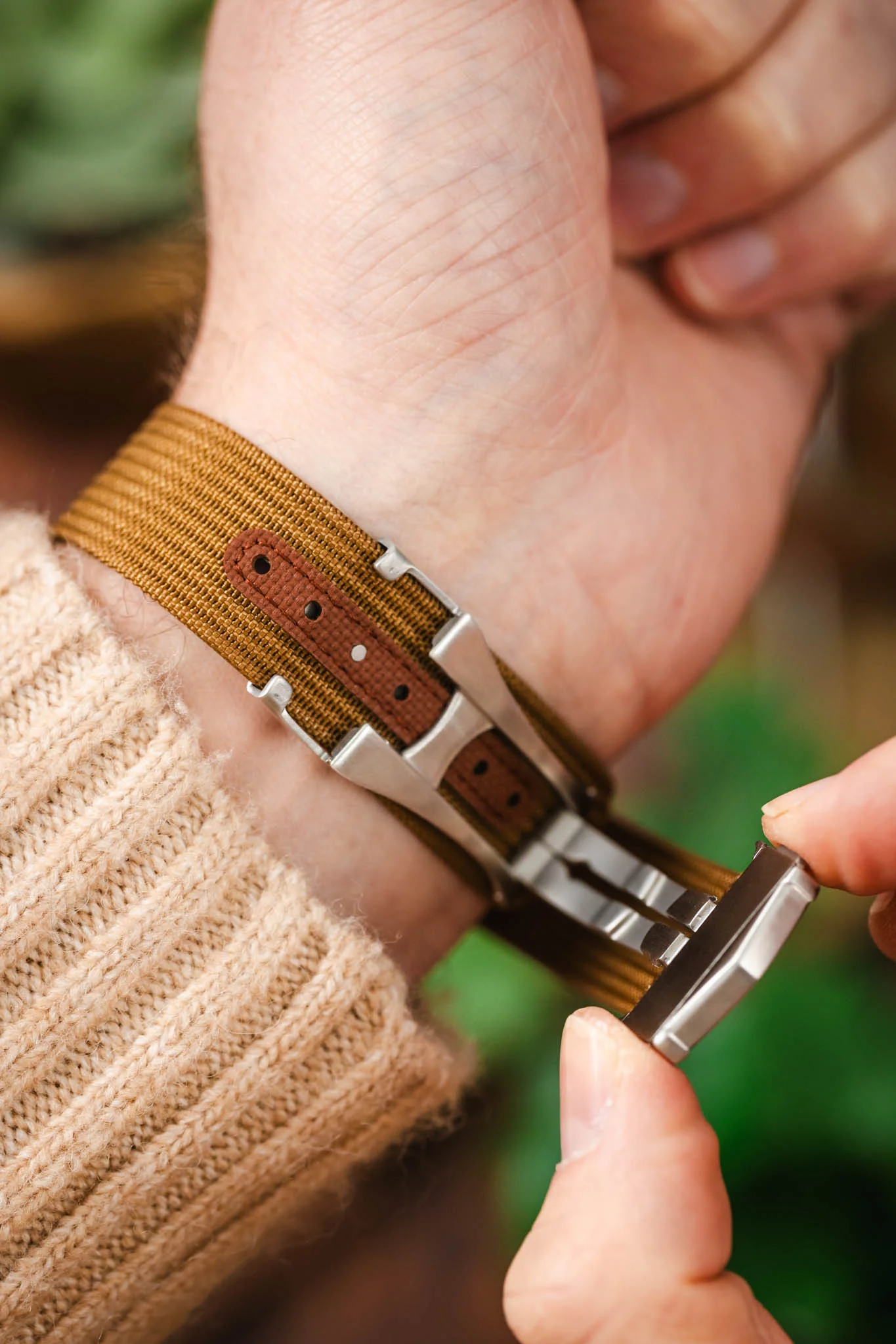 Ribbed Nylon Watch Strap with Clasp in BROWN - Image 6