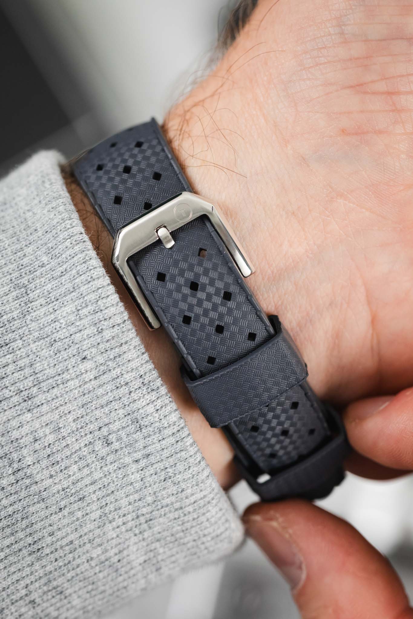 TROPIC® Dive Watch Strap in ANTHRACITE - Image 5